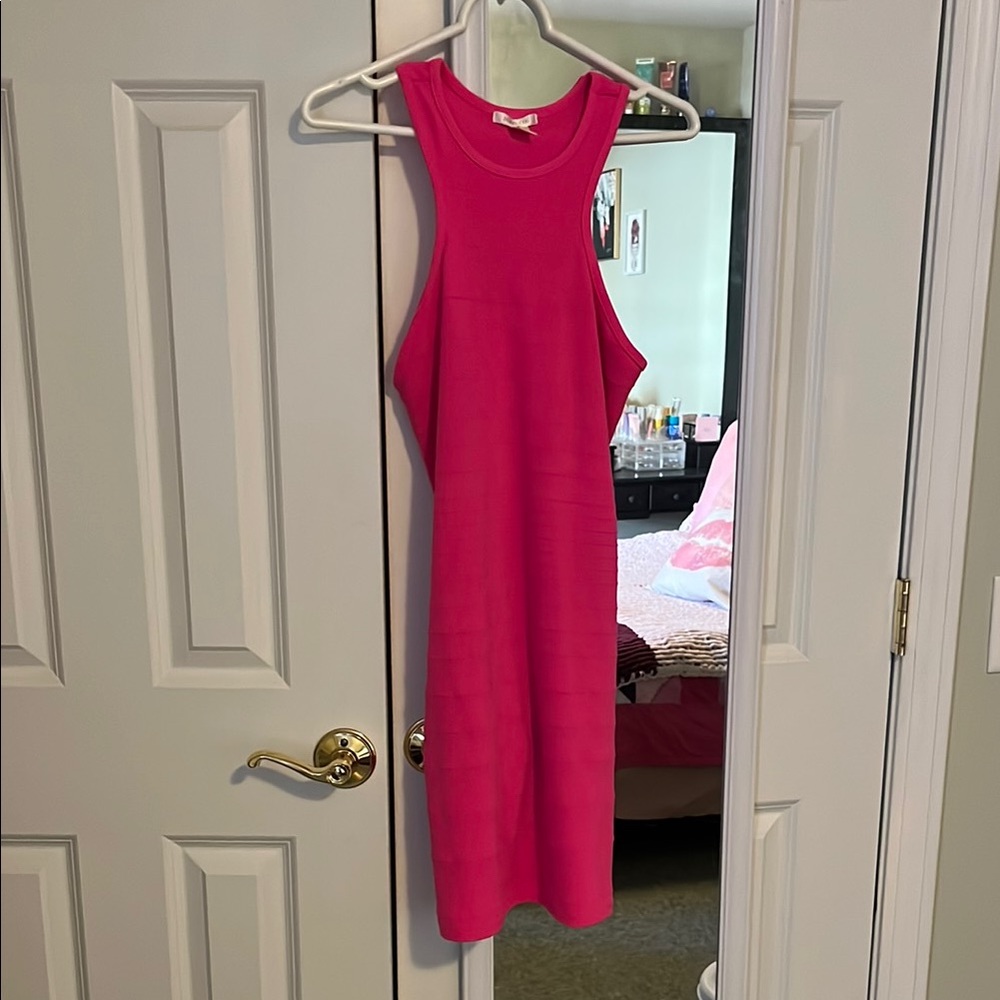 Elegant Pink Sleeveless Dress